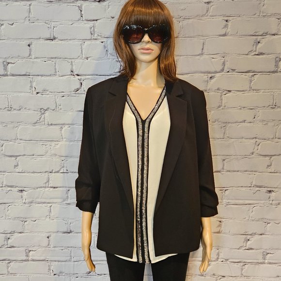 ROMEO & JULIET COUTURE, long sleeve blouse, Size: medium - Picture 11 of 11